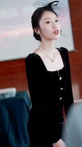 新版：我的美女总裁在线观看