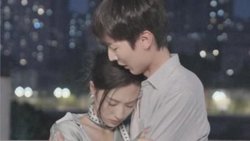 弃婚后，高冷女总裁攀我高枝在线观看