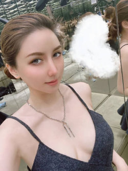 魔女小姨子高清播放