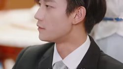 离婚后夫人马甲震惊全球高清播放
