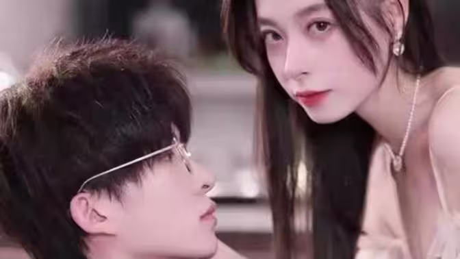 离婚后，夫人成了千亿大佬在线观看