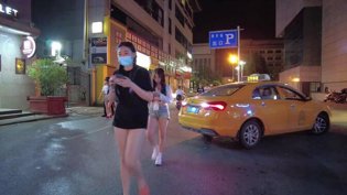 空姐小区腿玩年，绝美画面小小水蜜桃在线观看