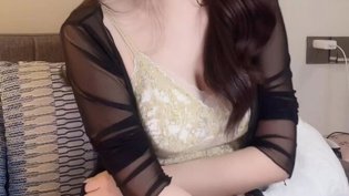 肉丝丝足少妇，诱惑升级童话村在线观看