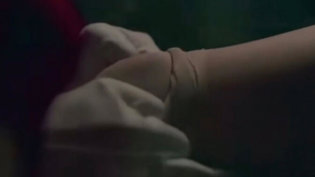 拍戏为何要脱美女丝袜？背后真相惊人观看电影在线观看