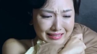 女孩误上色魔车，惨遭强行扒衣适合晚上播放的电影推荐苹果版高清播放