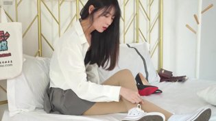 4K帆布鞋，丝袜美腿惊艳上脚夏娃的诱惑高清播放