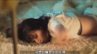 小伙不舍得，别人却用力过猛成全三年全集免费看在线观看