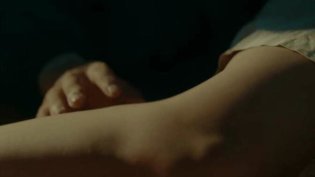 劫匪晕倒醒来，女学生一锤毙命反杀电影大全