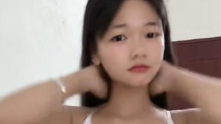 白丝诱惑，清纯与性感完美融合三年在线观看免费国语版高清播放