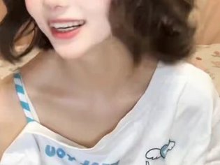 露02.15：绝美瞬间不容错过同学聚会2高清播放
