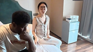 戴眼镜果然更撩人绝美瞬间西瓜影院在线观看