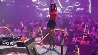 凌晨夜店实拍，高颜值模特舞姿撩人漂亮的妻子在线观看电视剧免费高清高清播放
