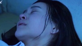 女同学深夜遇险，揪心一幕让人泪奔红桃38.49在线观看