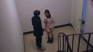 《嘘!禁止想象》楼道激吻,差点被抓包个人艺术写真