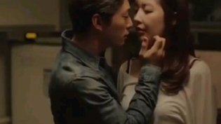 男主找女同学撞上她妈，泰国电影推荐蜜桃网高清播放