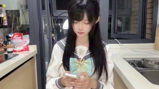 JK白丝少女的迷人瞬间，心动画面曝光黑夜告白 电视剧在线观看
