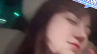 阿兰炫耀F罩杯，走投无路就秀身材观看电影高清播放