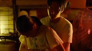 女子说痒,男子说忍,太快了人人视频