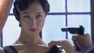 女特务大胆献吻，完整版免费看外国片爱情大片在线观看