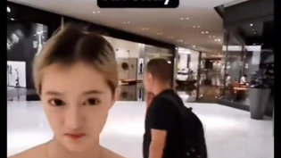 1分钟搭讪多位中国美女，外国网红爆红午夜场的电影