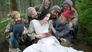 真人版白雪公主毁童年，辣眼睛免费播放电影大全免费观看在线观看