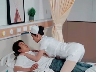 护士女友半夜医院找男友打架，母亲床前闹翻天电影网下载在线观看