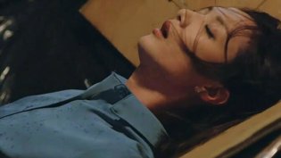 美女假意反抗后主动迎合？免费在线看成全完整版国语在线观看