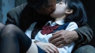 大叔霸道强吻,女孩无力抗拒方圆八百米 电视剧